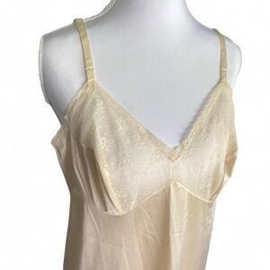 Vintage Vanity Fair Sheer Cream Lace V Neck Slip Dress Size 38/L